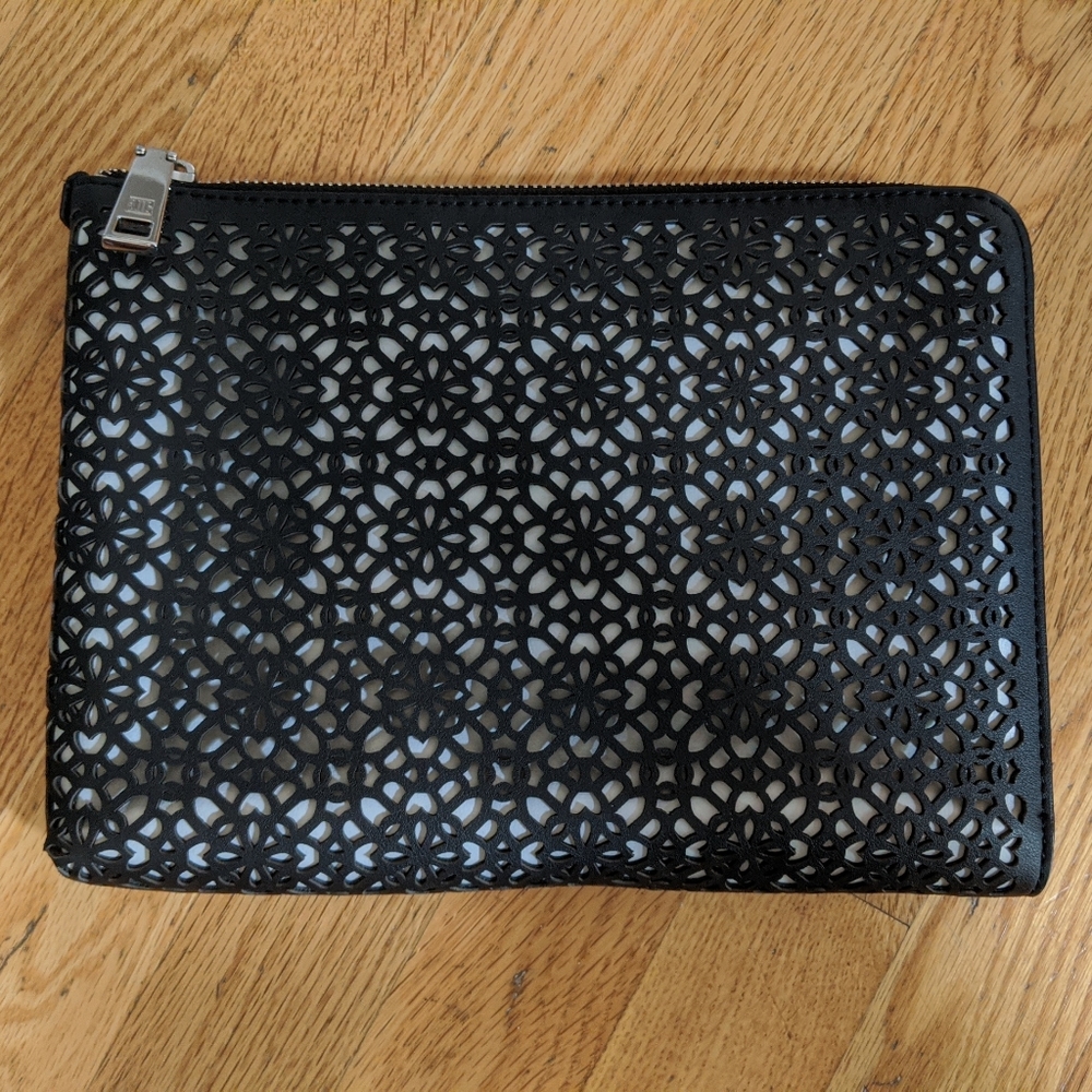 Clutch purse like new